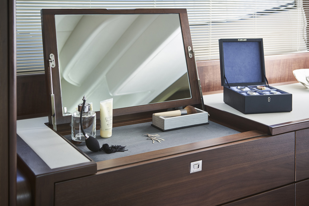 Dressing table